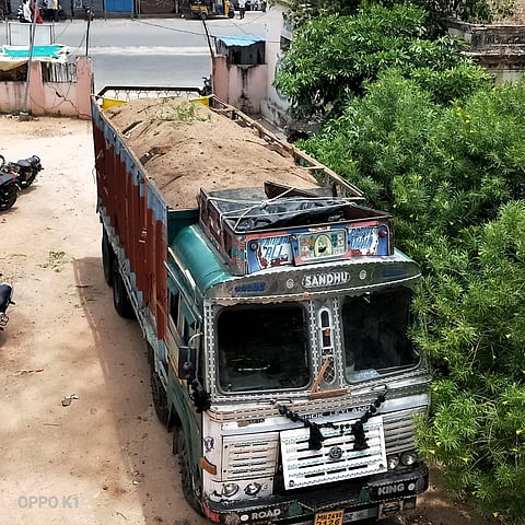 वाळू माफिया