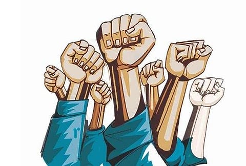 भरड धान्य खरेदी केंद्र चालू करा..पालकमंत्रीच्या दारी आंदोलन!