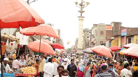 dhule crowd