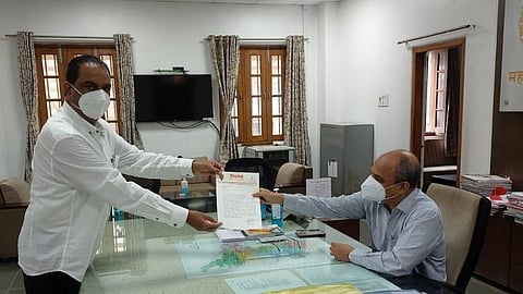 शिवसेनेची जिल्हाधिकार्‍यांकडे मागणी: 'माझा डॉक्टर संकल्पना' कोल्हापूर जिल्ह्यात राबवा
