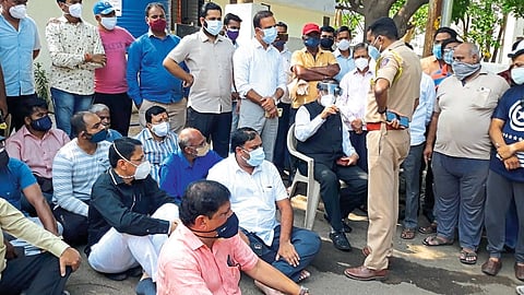  Satish Sonawane office vandalized in Nashik