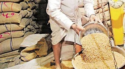 नगरमध्ये रेशनचा काळाबाजार; धान्यसाठ्यांवर छापे 