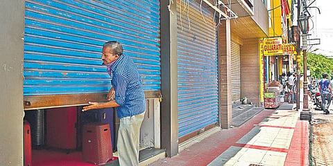 कोल्हापूर - 5 दिवसांसाठी शहरातील निर्बंध शिथिल; सर्व दुकाने सुरु