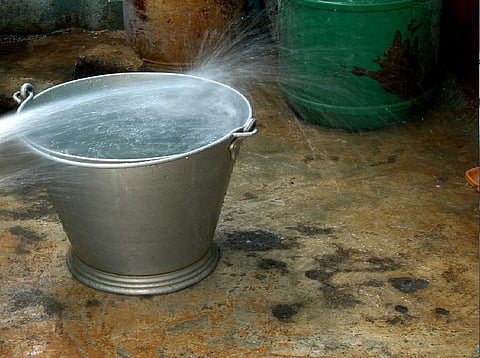 धक्कादायक! वडिलांनीच मुलाची पाण्यात तोंड बुडवून केली हत्या