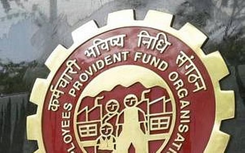 कोविड एडव्हान्सची रक्कम PF मधून काढावी का? तज्ज्ञ काय म्हणतात?