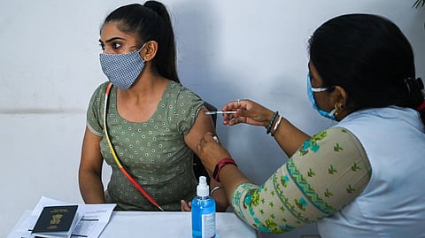 धक्कादायक! खासगी रुग्णालयांकडे एक कोटी डोस पडून