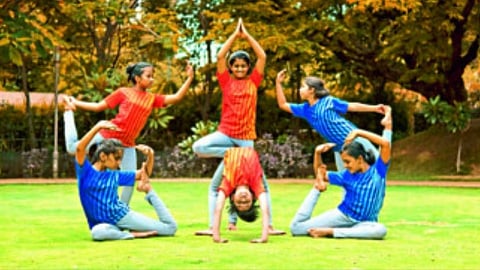 कोरोनामुळे नागरिकांचा योगाकडे कल