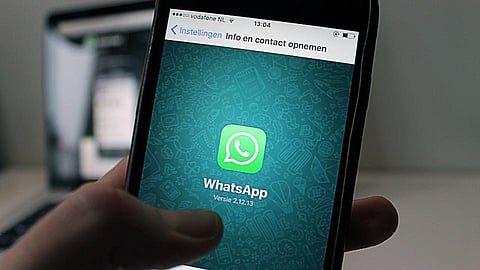 शस्त्र घेऊन WhatsApp Status टाकणाऱ्याला 'खाकी'चा दणका