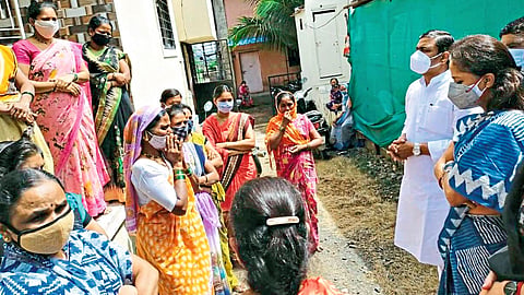 30 तासांनंतरही कंपनीत धुराचे लोट; नातेवाइकांनी फोडला टाहो