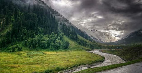 नक्षत्रावरून कसा पडतो पाऊस? मृग, मेंढा, उंदीर, म्हैस या नावांची गंमत तरी काय? 