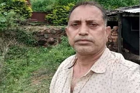 TMC ने जिवंतपणी मारलं, मृत्यूच्या प्रमाणपत्रासाठी शिक्षकाला फोन   