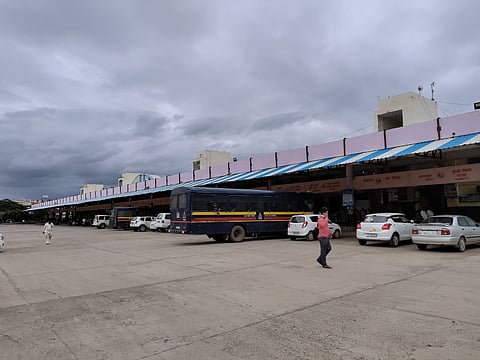 बस स्थानक 