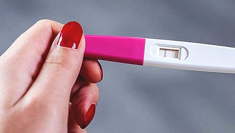 पिरीअड मिस झाल्यावरही प्रेग्नंसी टेस्ट निगेटिव्ह येतीये?