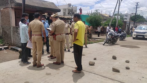 वर्धेत गोळीबार! जखमीच्या घरासमोर रक्ताचा सडा; नागरिकांमध्ये चर्चा