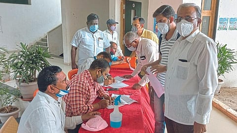 चाळीस वर्षांवरील नागरिकांसाठी लसीकरण नोंदणी अभियान!