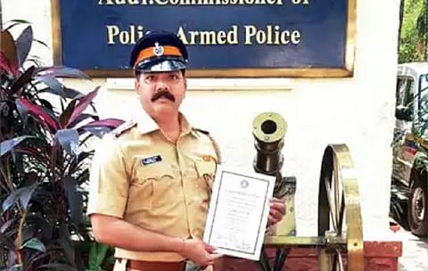 पोलिस आयुक्तांचा आक्षेप तरी २२ लाखांची लाच घेतलेला PI पुन्हा सेवेत