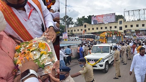 आळंदी : संत ज्ञानेश्वर महाराज पादुकांचे पंढरपूरकडे प्रस्थान 