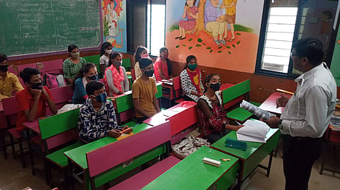 मनपा शाळेत प्रवेशासाठी गर्दी; चंद्रपुरातील शाळेत दिल्ली पॅटर्न
