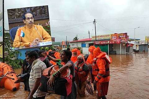 मुख्यमंत्री ठाकरेंचा दरड दुर्घटनाग्रस्त भागाचा  दौरा