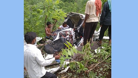 चोपडा तालुक्यातील सातपुडा डोंगरामध्ये  प्रशिक्षणार्थी विमानाचा अपघात