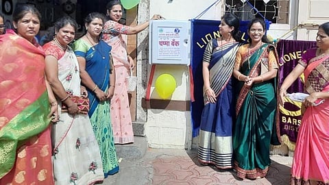 बार्शीत सुरू झालीय आता चष्मा बॅंक !