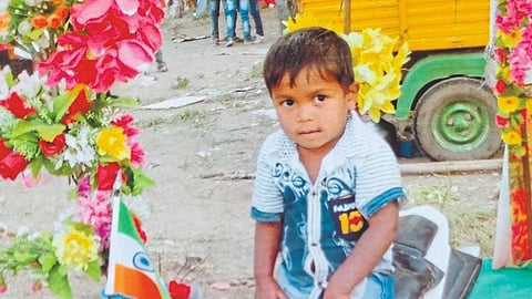 child died due to  wall collapsed 