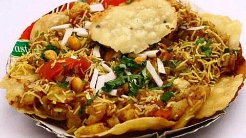 Papdi Chaat Recipe: पावसाळ्यात घरीच बनवा ही सोप्पी रेसिपी 