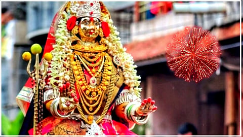खानदेशात कानूमातेच्या स्वागताची जय्यद तयारी; बाजारपेठ उजळली 