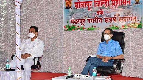 "जबाबदारीने काम करून संभाव्य तिसऱ्या लाटेचा मुकाबला करूया!'