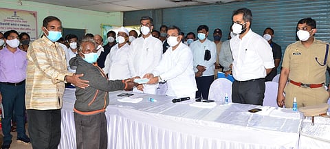 पाटणमधील अतिवृष्टीबाधितांचे पुनर्वसन करण्यात येईल: पालकमंत्री पाटील 