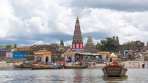 झेडपी सर्वसाधारण सभेत पंढरपूर जिल्हा करण्याचा ठराव मंजूर ! 