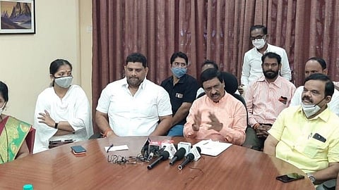 मराठा समाजाचे 'मसिहा' म्हणून मिरविणारे राणे कुठे दडून बसले? 