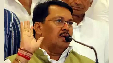 मोठ्या नेत्यांपुढे वडेट्टीवारांनी जोडले हात! म्हणाले, ओबीसीतील हिस्सा मागू नका 