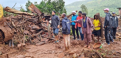 मुसळधारेने संसार उघड्यावर! साताऱ्यात 1320 कुटुंबांचे हरवले छत्र