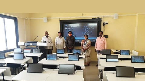 सव्वादोन कोटी खर्चून अक्कलकोटला साकारले डिजिटल क्‍लासरूम्स