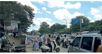 पावसाळी वाहिनीचे काम 