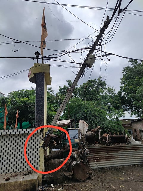 light pole