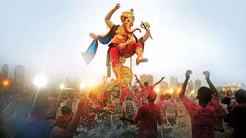 गणेशोत्सवातून बुद्धिवर्धन व आरोग्यरक्षण...