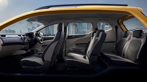  Seven seater car