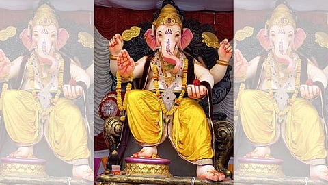 लोकमान्य टिळकांना अभिप्रेत गणेशोत्सव साजरा करणारे सहकार मित्र मंडळ 