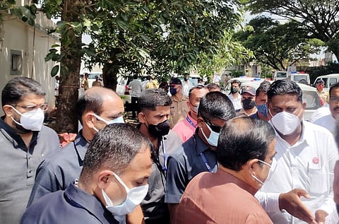 टोल नाक्यावरील गुंडगिरी थांबवा - बळीराजा शेतकरी संघटना
