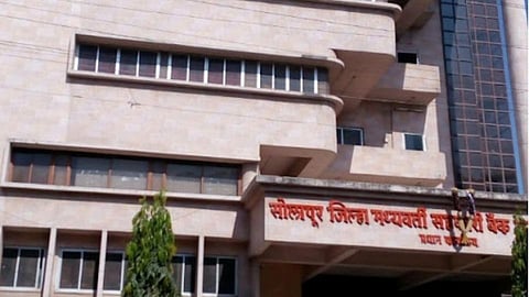 'डीसीसी'त भीती 'मी पुन्हा येईन'ची!
