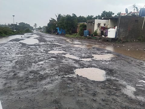 रस्त्यांची दुरावस्था