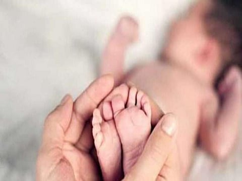 धक्कादायक! नसरापूरला स्वच्छतागृहात आढळले नवजात अर्भक 