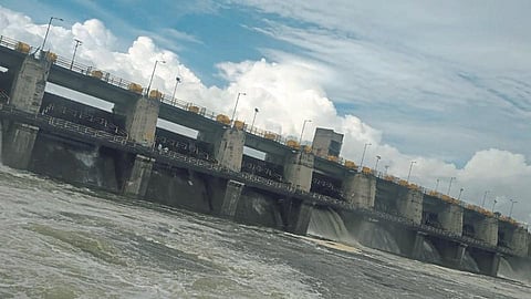 कुरनूर धरणातून 1800 क्‍युसेकचा विसर्ग ! बोरी नदीकाठच्या गावांना सतर्कतेचा इशारा