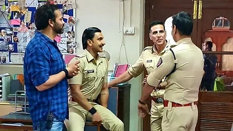 IPS अधिकाऱ्याने सांगितली अक्षय कुमारच्या 'त्या' फोटोमधील चूक
