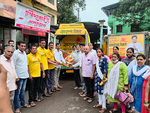 सर्वात मोठ्या "स्वराज्य ध्वजाचे" बल्लाळेश्वर मंदिराजवळ पूजन