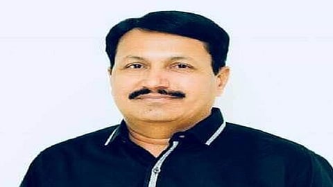 ठाकरे सरकारने रोखले शिक्षकांचे पुरस्कार - गिरीश पालवेंचा आरोप 