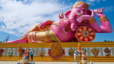 देशातील बारा प्रसिद्ध गणपती मंदिरं पाहिलीत? 