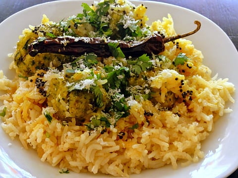 gola bhat